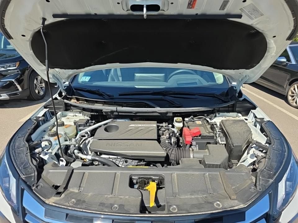Used 2025 Nissan Rogue SL w/ Tech Package AWD/4WD image 15