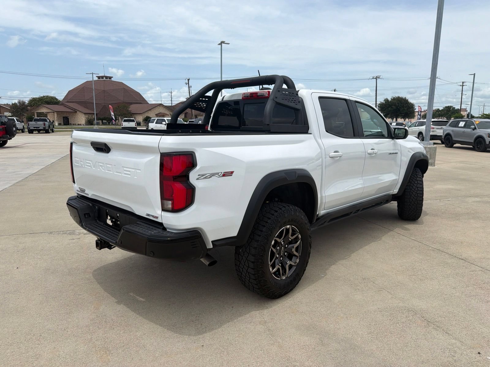 Used 2024 Chevrolet Colorado ZR2 w/ Safety Package AWD/4WD image 7