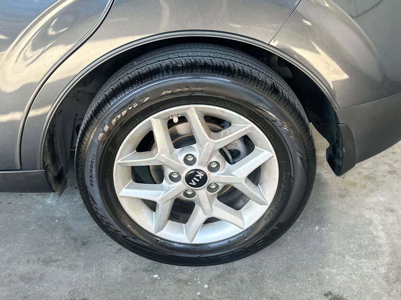 Used 2020 Kia Soul S FWD image 11