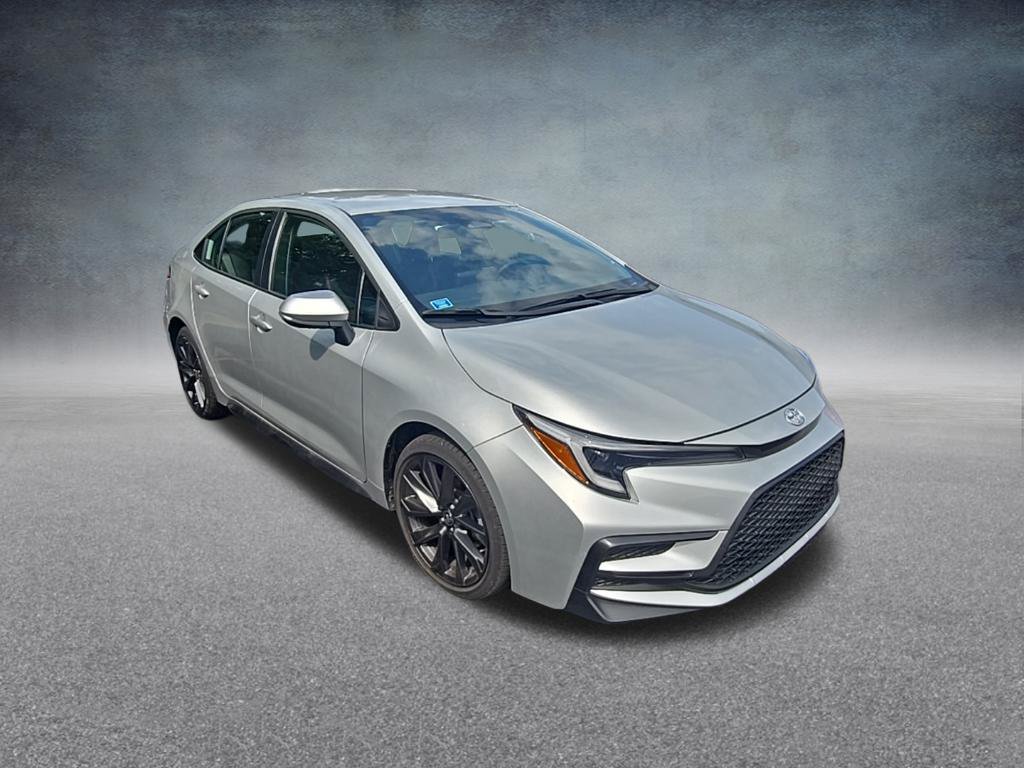 Used 2025 Toyota Corolla SE FWD image 2