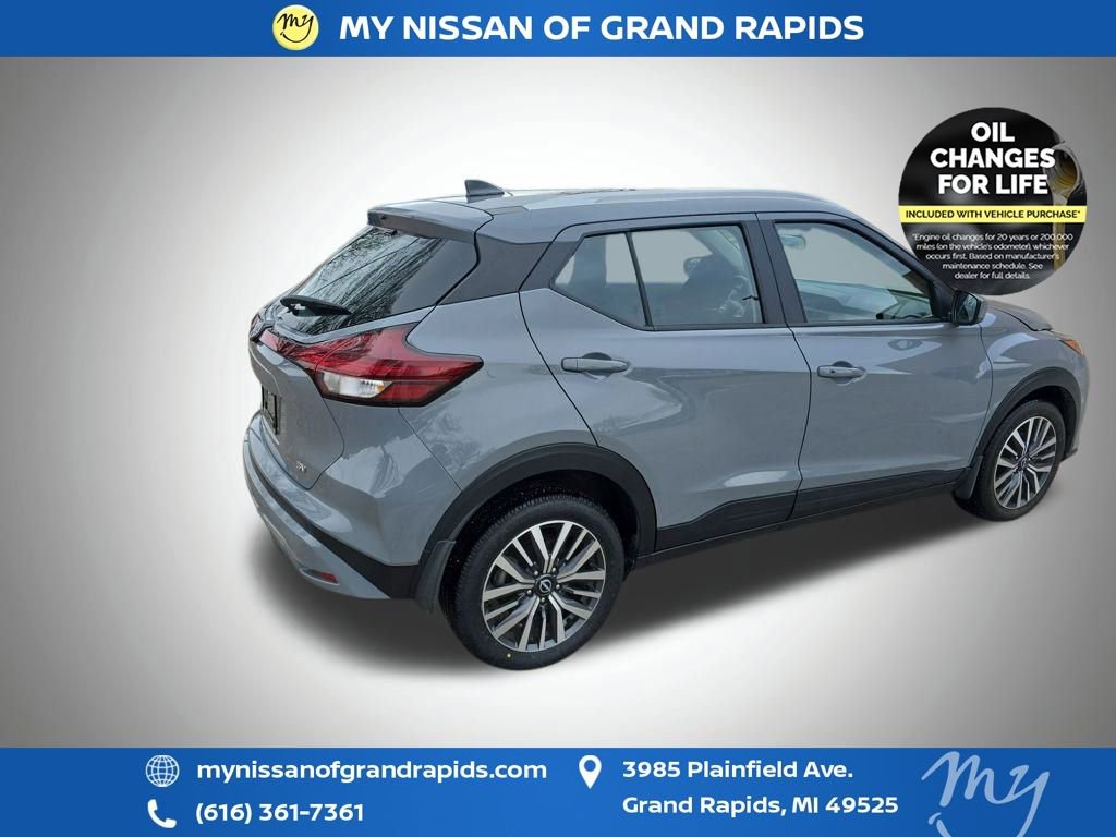 Used 2024 Nissan Kicks SV image 8