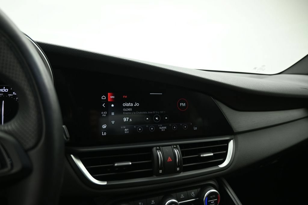 Used 2022 Alfa Romeo Giulia Ti RWD image 12