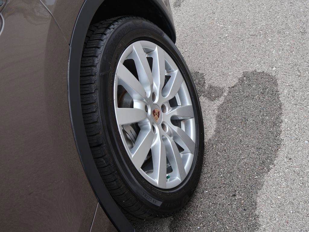 Used 2013 Porsche Cayenne S AWD/4WD image 38