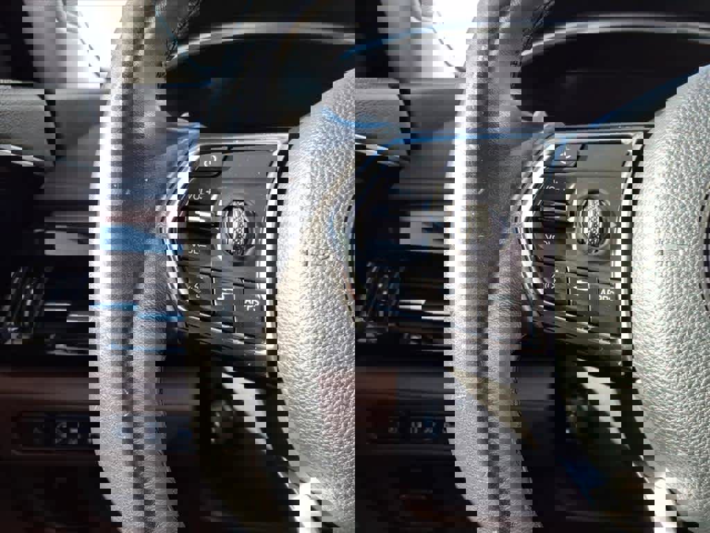 Used 2022 Acura MDX SH-AWD w/ Technology Package image 23