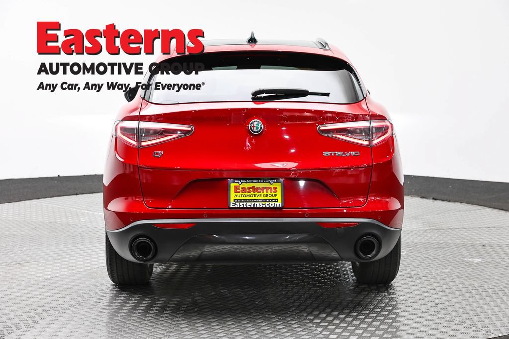 Used 2024 Alfa Romeo Stelvio Sprint AWD/4WD image 6