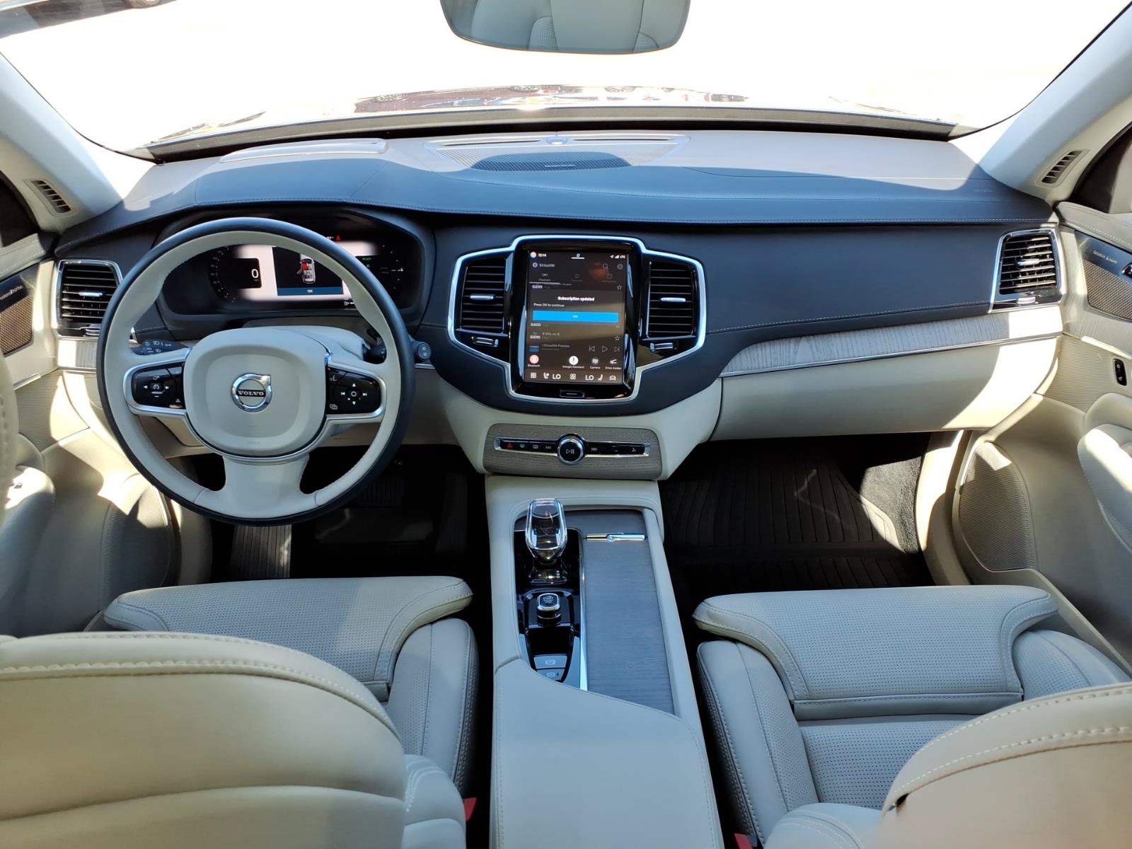Used 2024 Volvo XC90 T8 Ultimate w/ Protection Package Premier AWD/4WD image 13