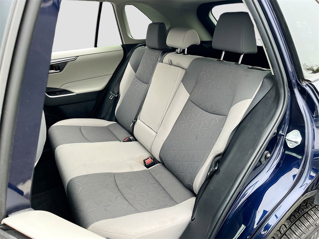 Used 2022 Toyota RAV4 XLE image 22