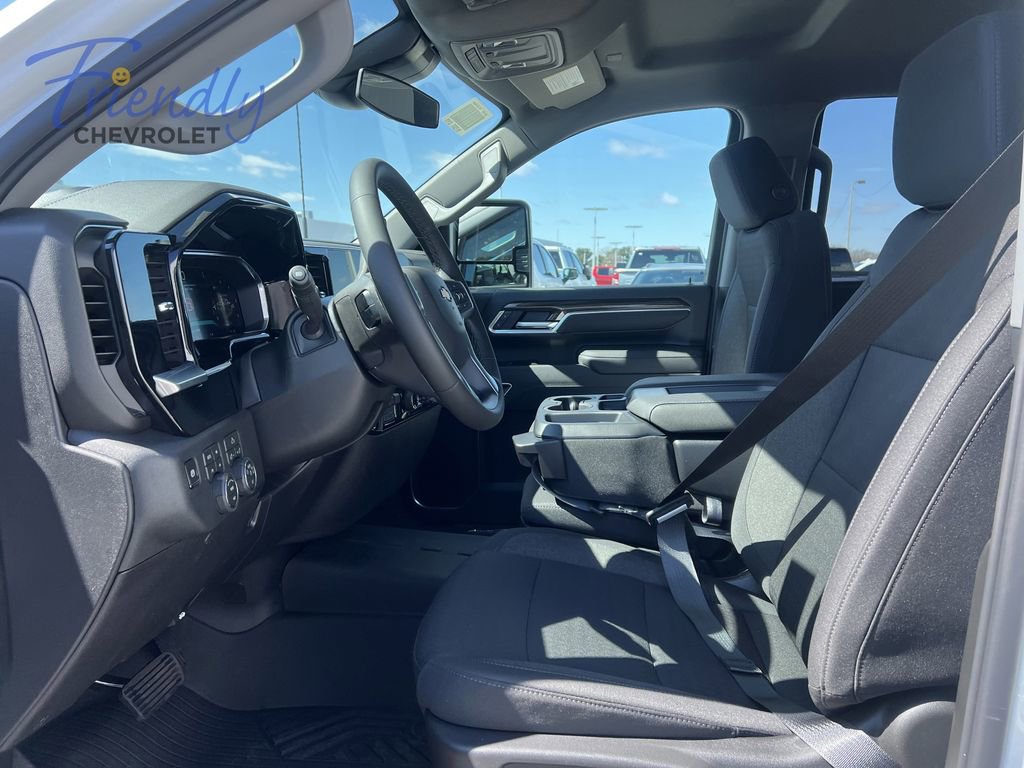 New 2026 Chevrolet Silverado 3500 LT AWD/4WD image 4