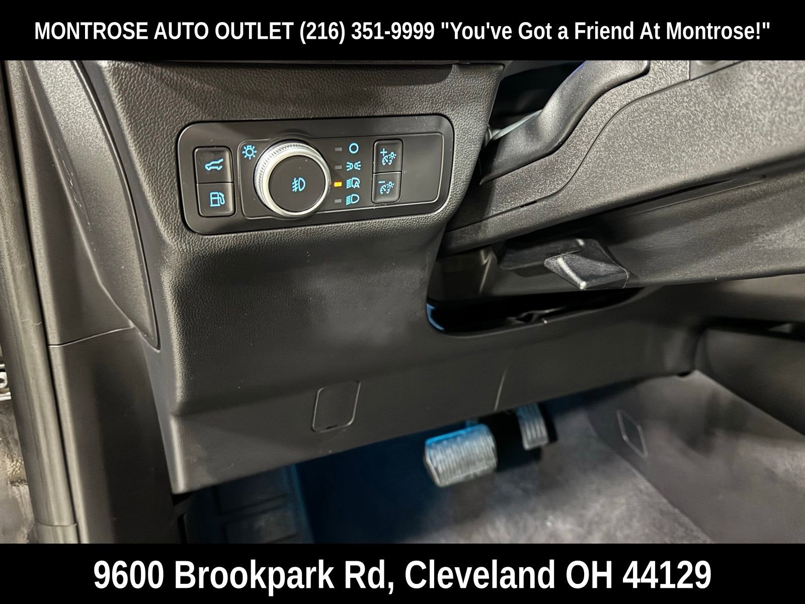 Used 2022 Ford Escape Titanium w/ Titanium Premium Package image 16