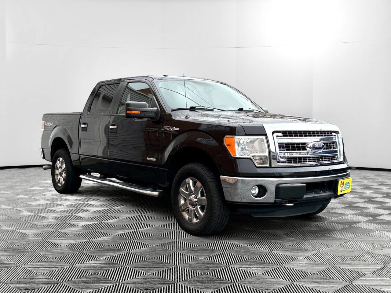 Used 2014 Ford F150 XLT w/ Equipment Group 302A Luxury image 3