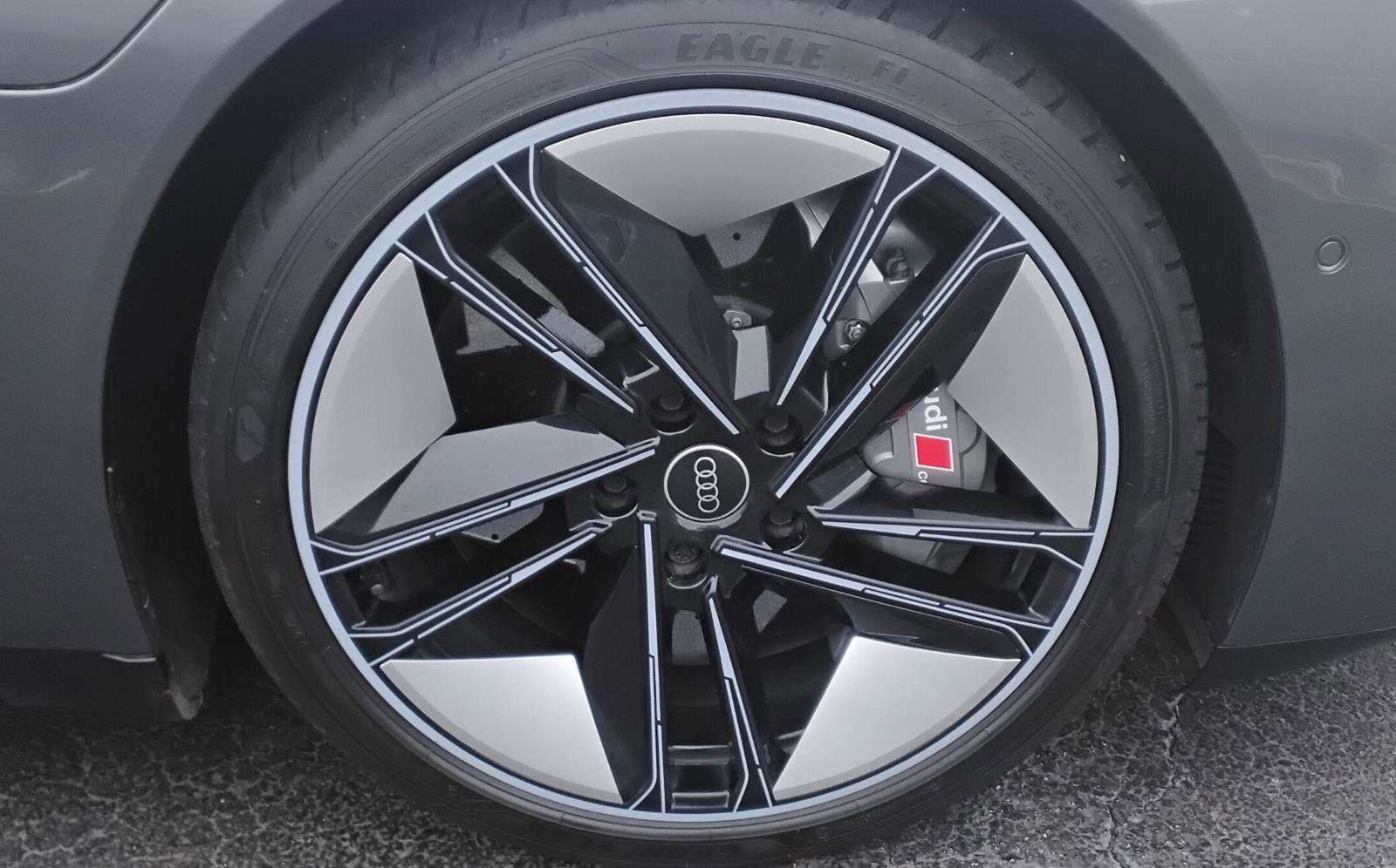 Used 2023 Audi RS e-tron GT w/ Ceramic Brake Package image 15