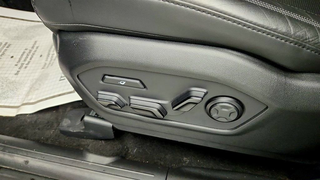 Used 2024 Hyundai Santa Fe Calligraphy FWD image 11