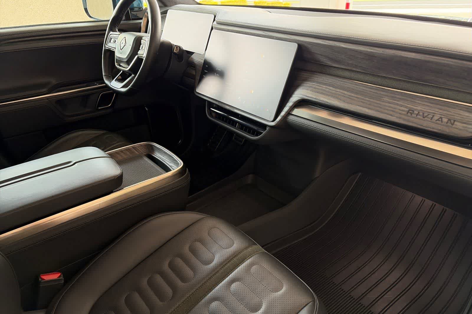 Used 2022 Rivian R1T Launch Edition AWD/4WD image 16