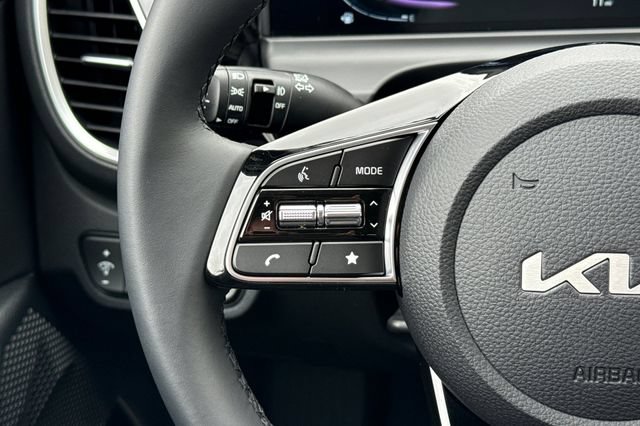 New 2026 Kia Seltos S FWD image 30