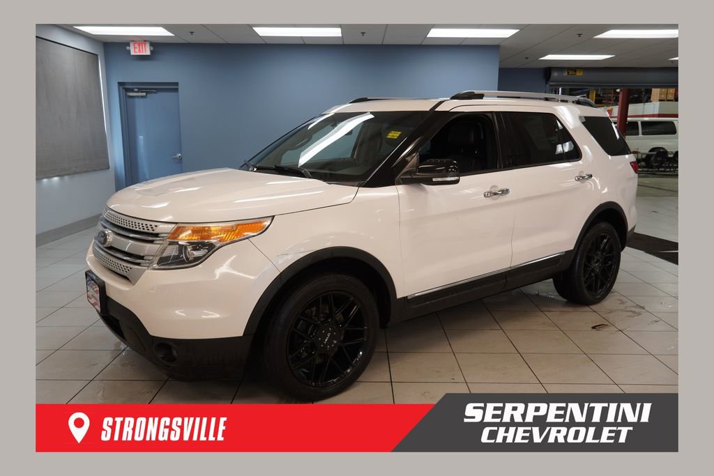 Used 2014 Ford Explorer XLT w/ Equipment Group 202A AWD/4WD image 1