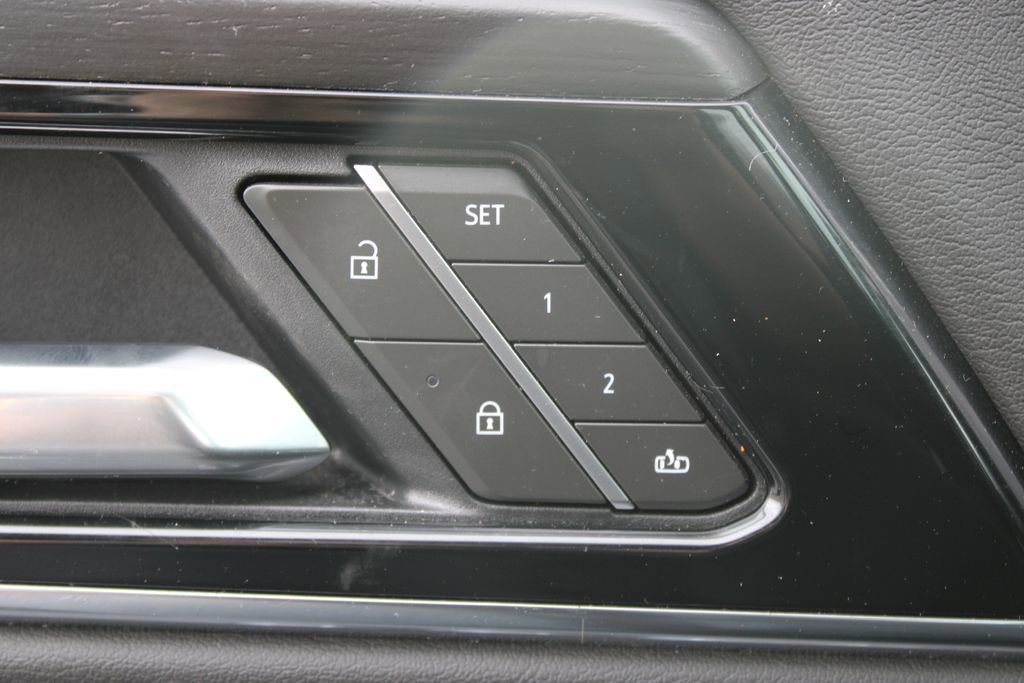 Used 2025 GMC Yukon Denali image 45