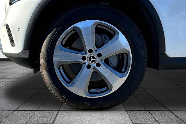 Used 2022 Mercedes-Benz GLC 300 4MATIC image 4