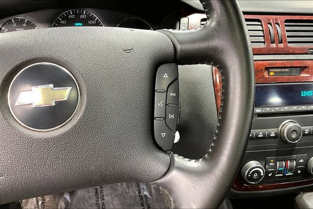 Used 2007 Chevrolet Impala LTZ FWD image 13