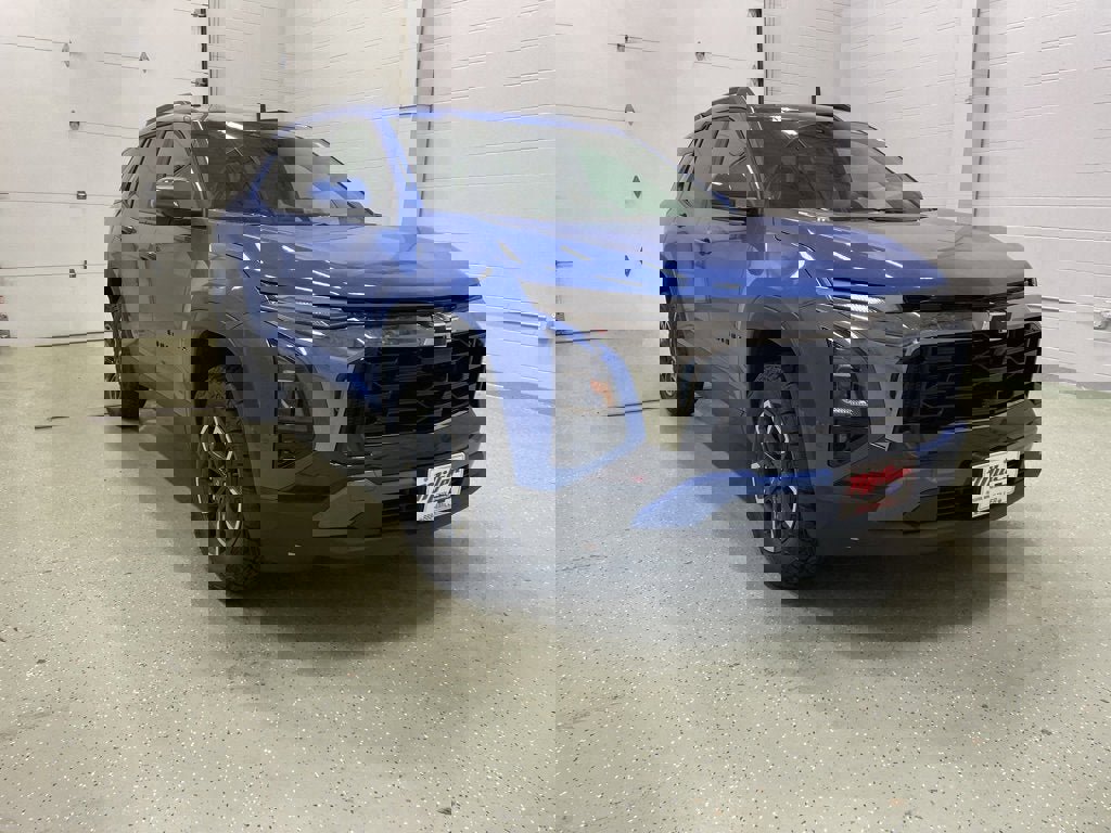 New 2026 Chevrolet Equinox ACTIV w/ Convenience Package III image 2