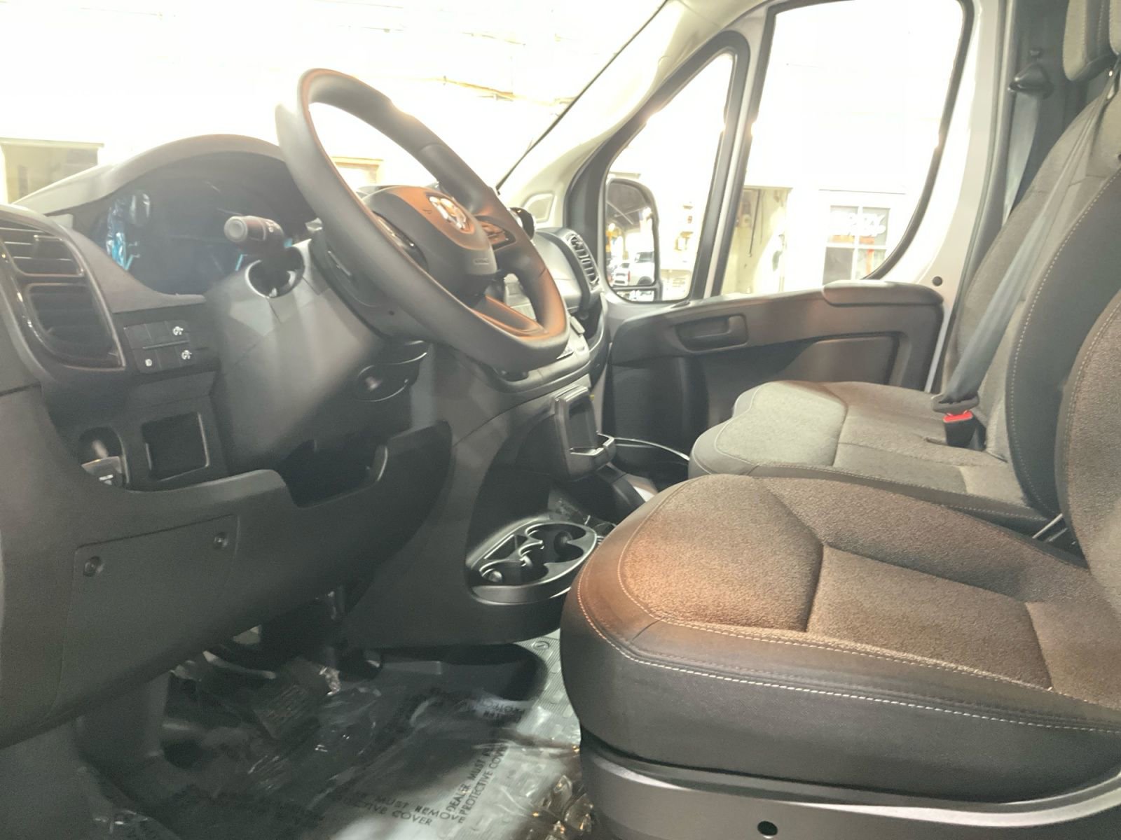 Used 2025 RAM ProMaster 1500 w/ Convenience Group image 25