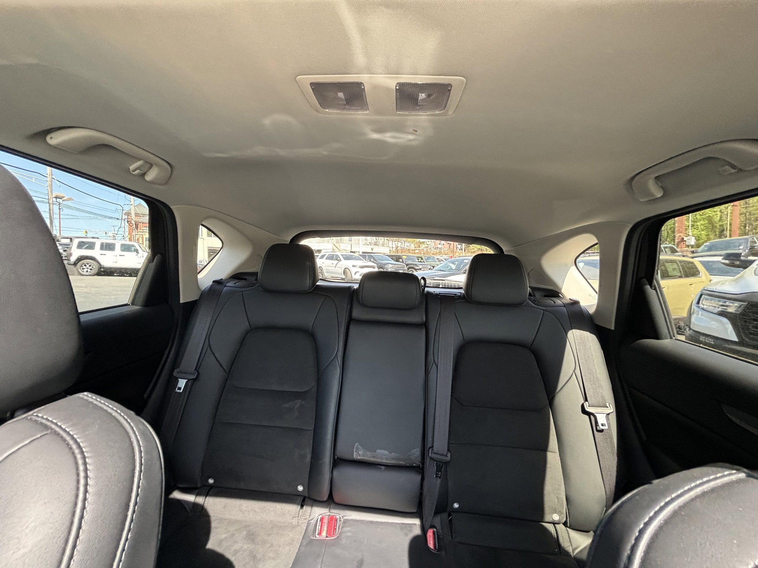 Used 2019 MAZDA CX-5 Touring image 16