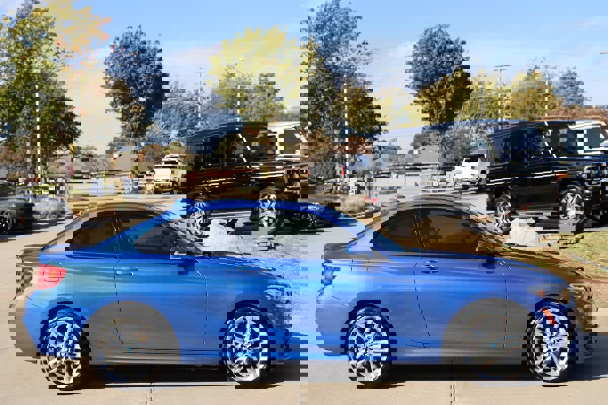 Used 2017 BMW 230i xDrive Coupe image 5