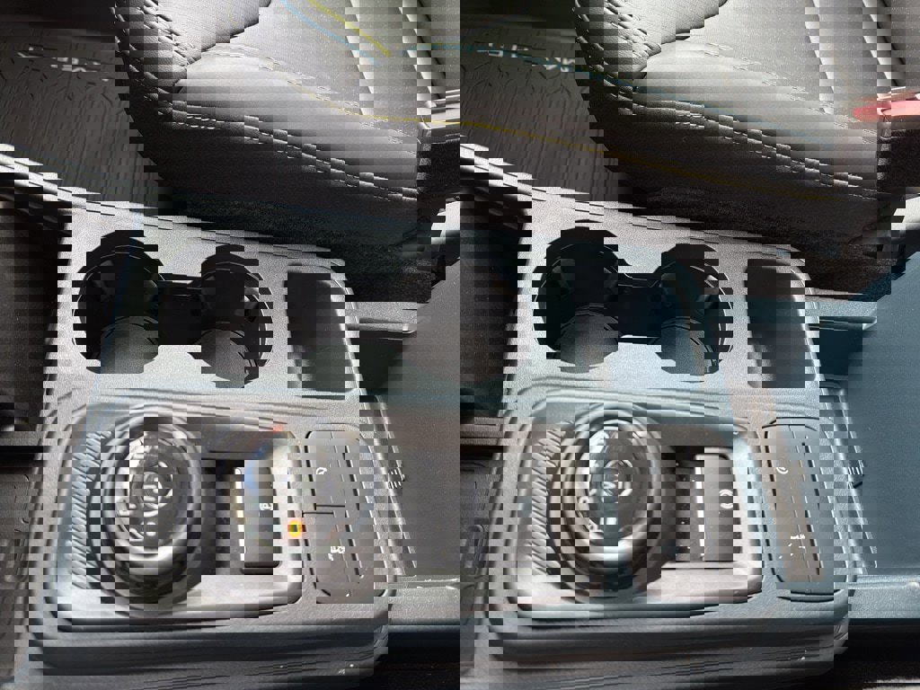 New 2026 Ford Maverick Lobo image 26