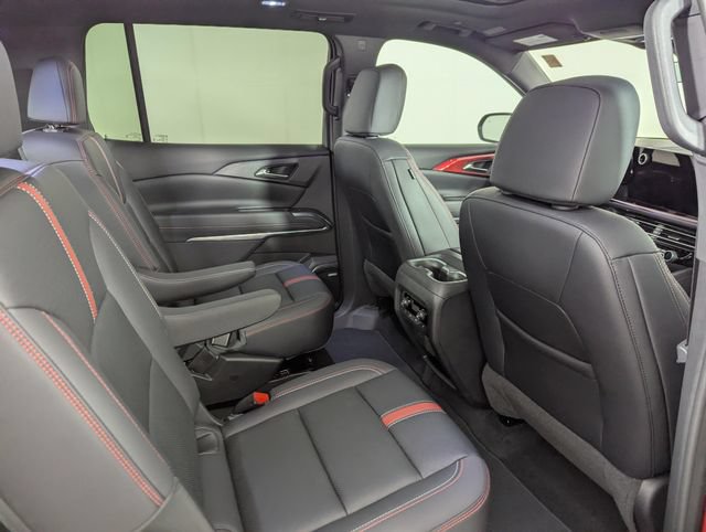 Used 2024 Chevrolet Traverse RS AWD/4WD image 28