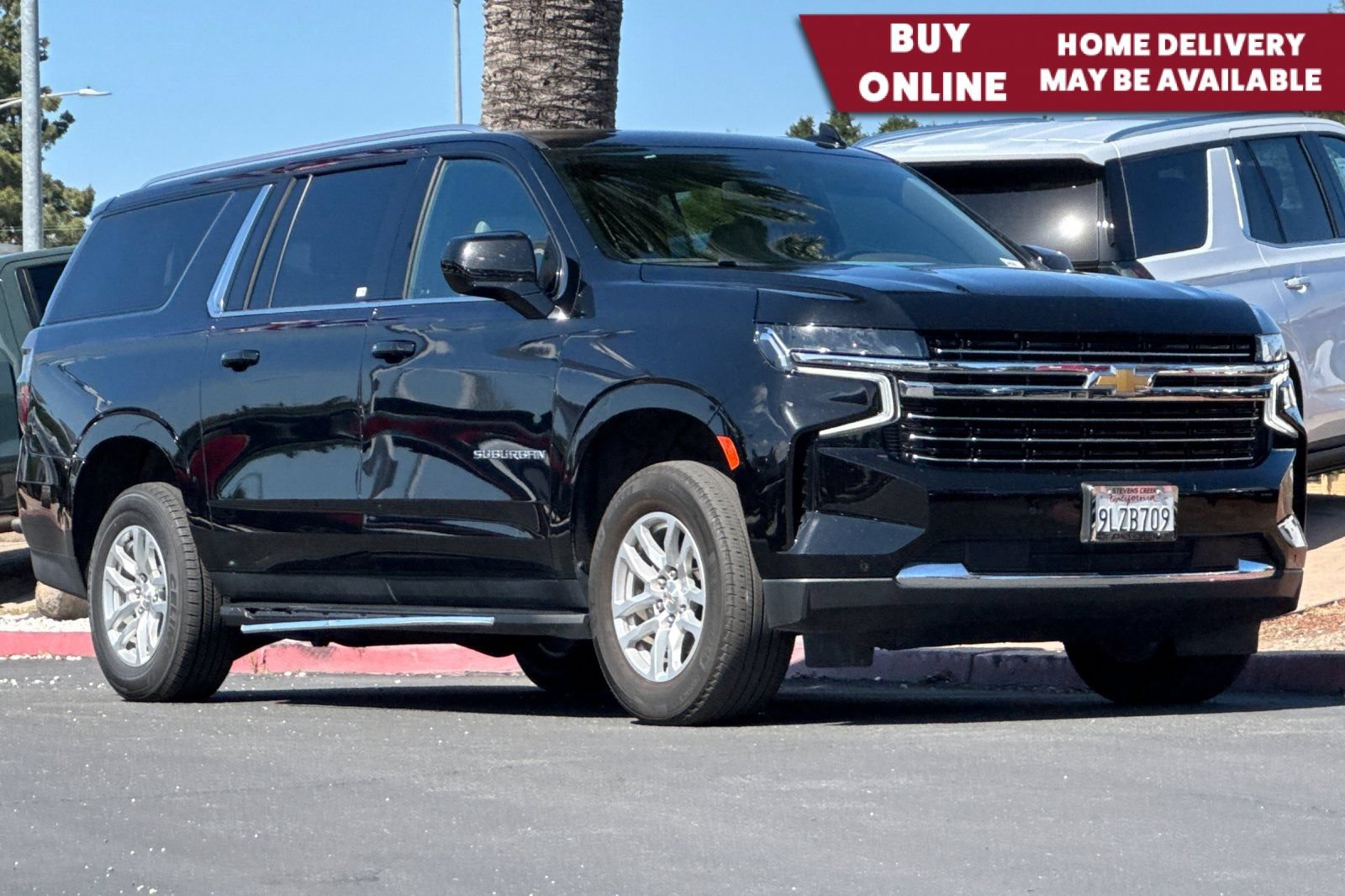 Used 2024 Chevrolet Suburban LT AWD/4WD image 1