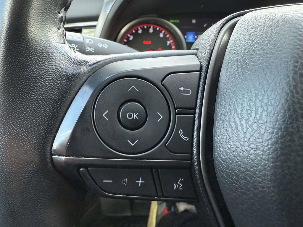 Used 2022 Toyota Camry XSE image 21