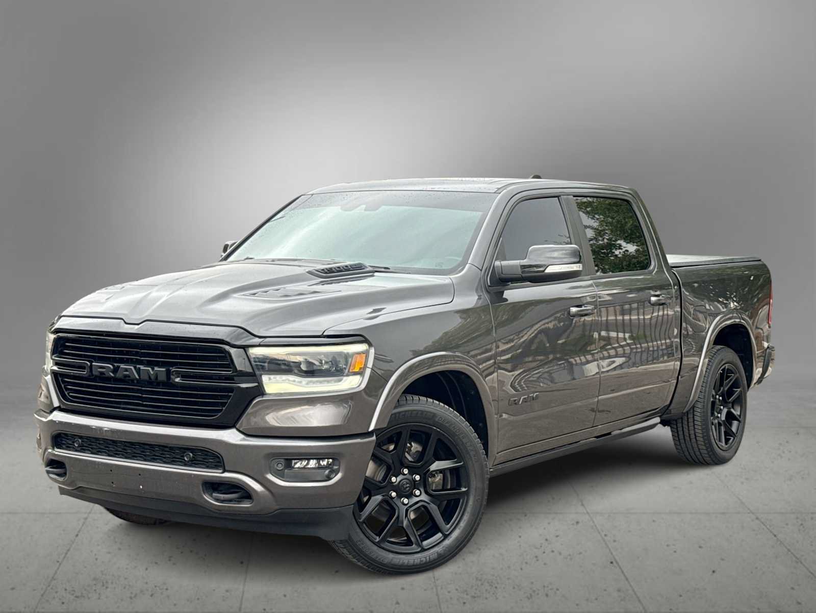 Used 2021 RAM 1500 Laramie AWD/4WD image 1