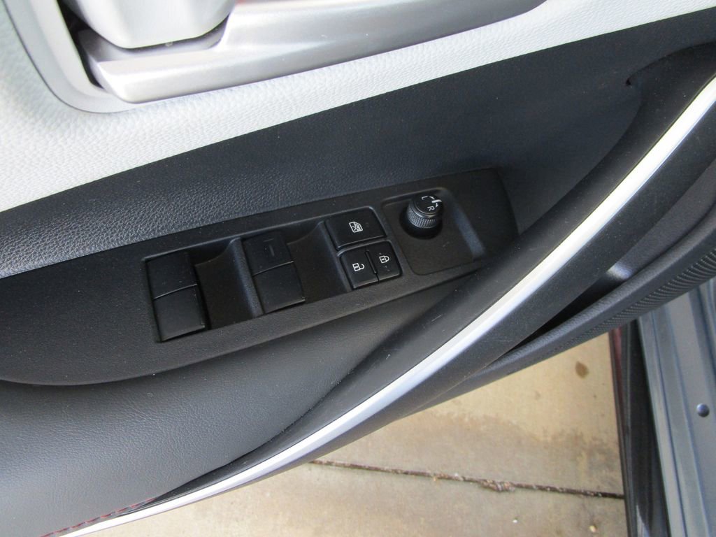 Used 2024 Toyota Corolla SE FWD image 24