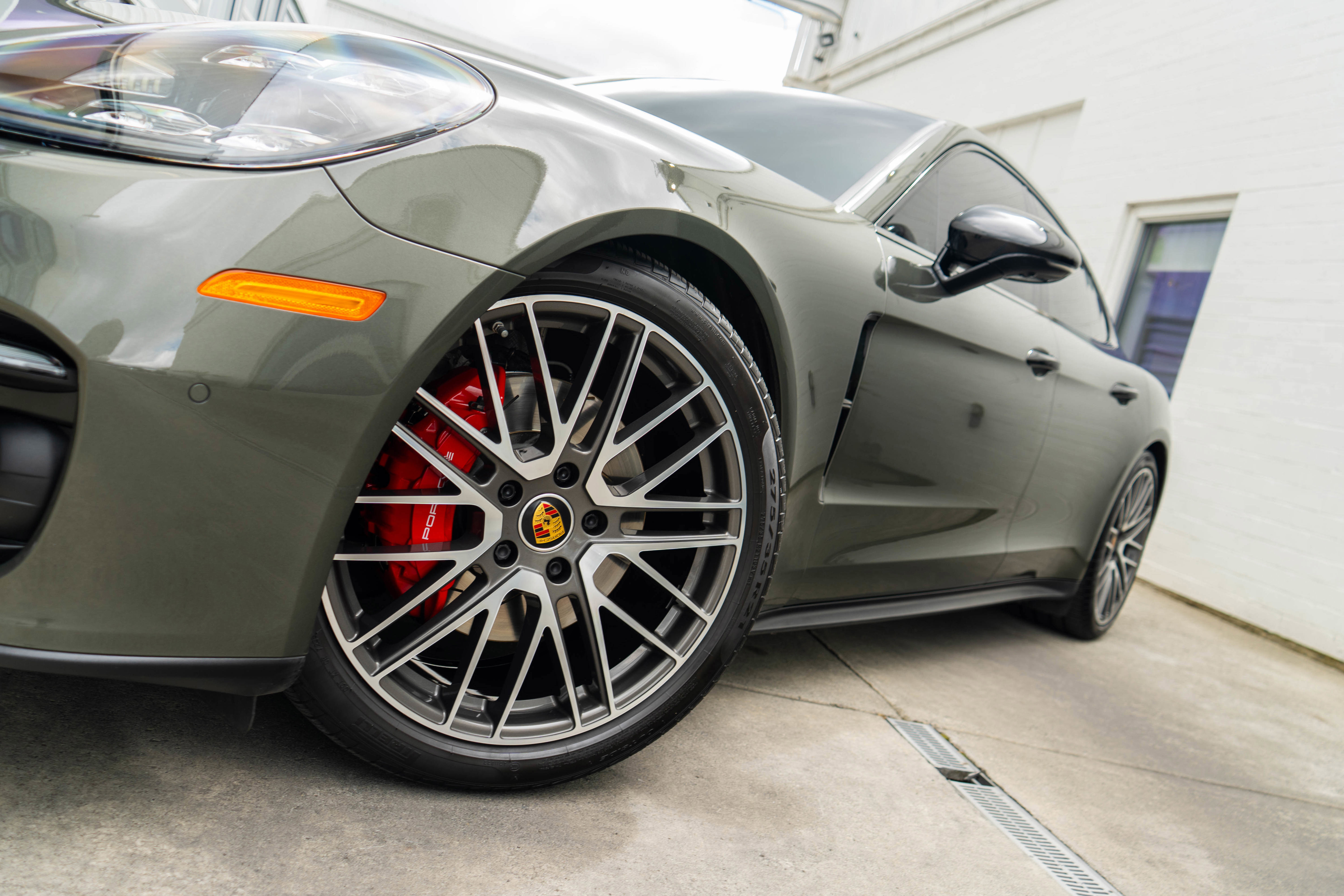 Used 2022 Porsche Panamera 4S AWD/4WD image 4