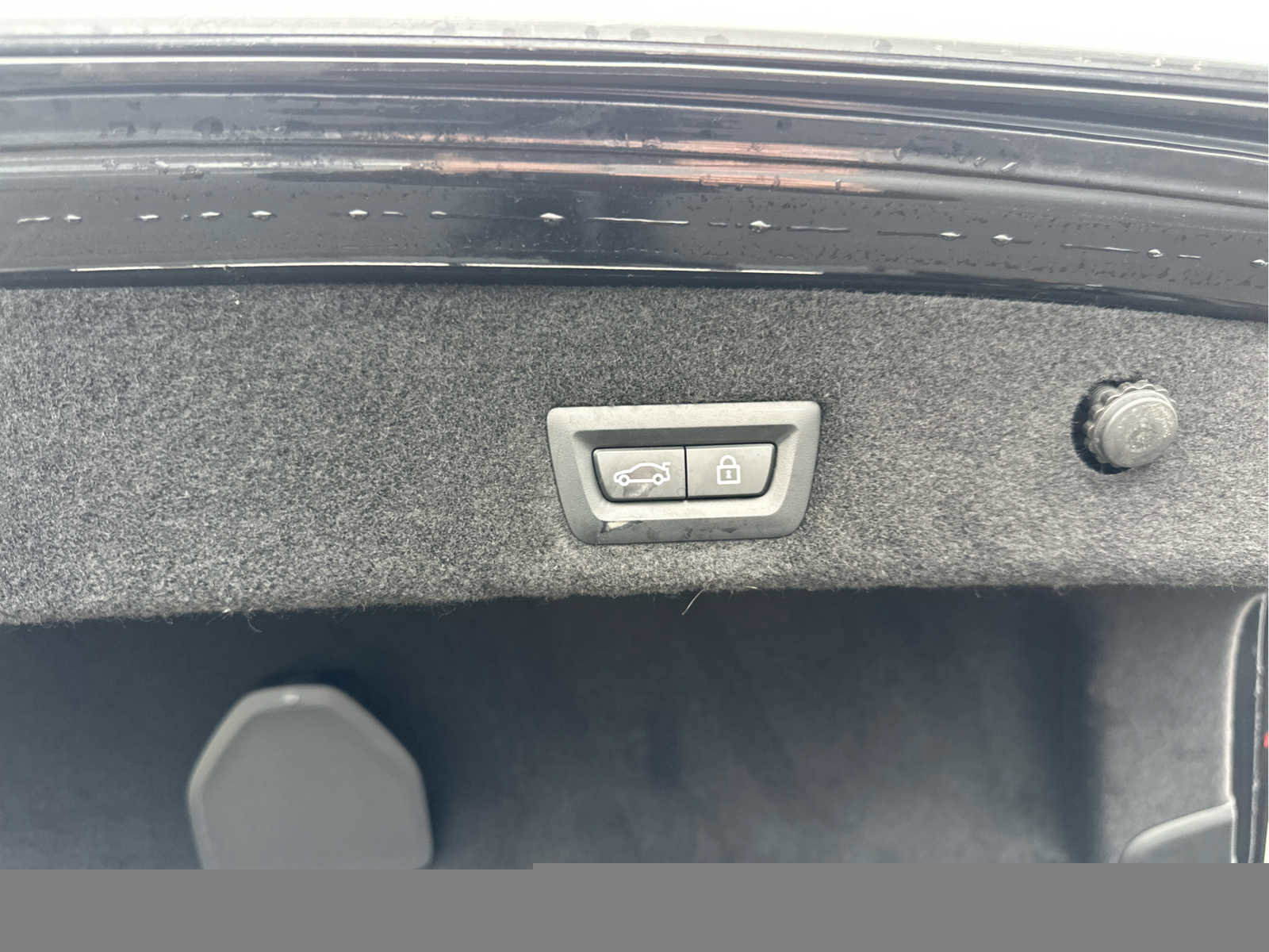 Used 2022 BMW 750i xDrive image 54