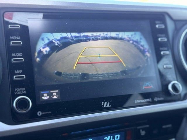 Used 2022 Toyota Tacoma Limited image 14