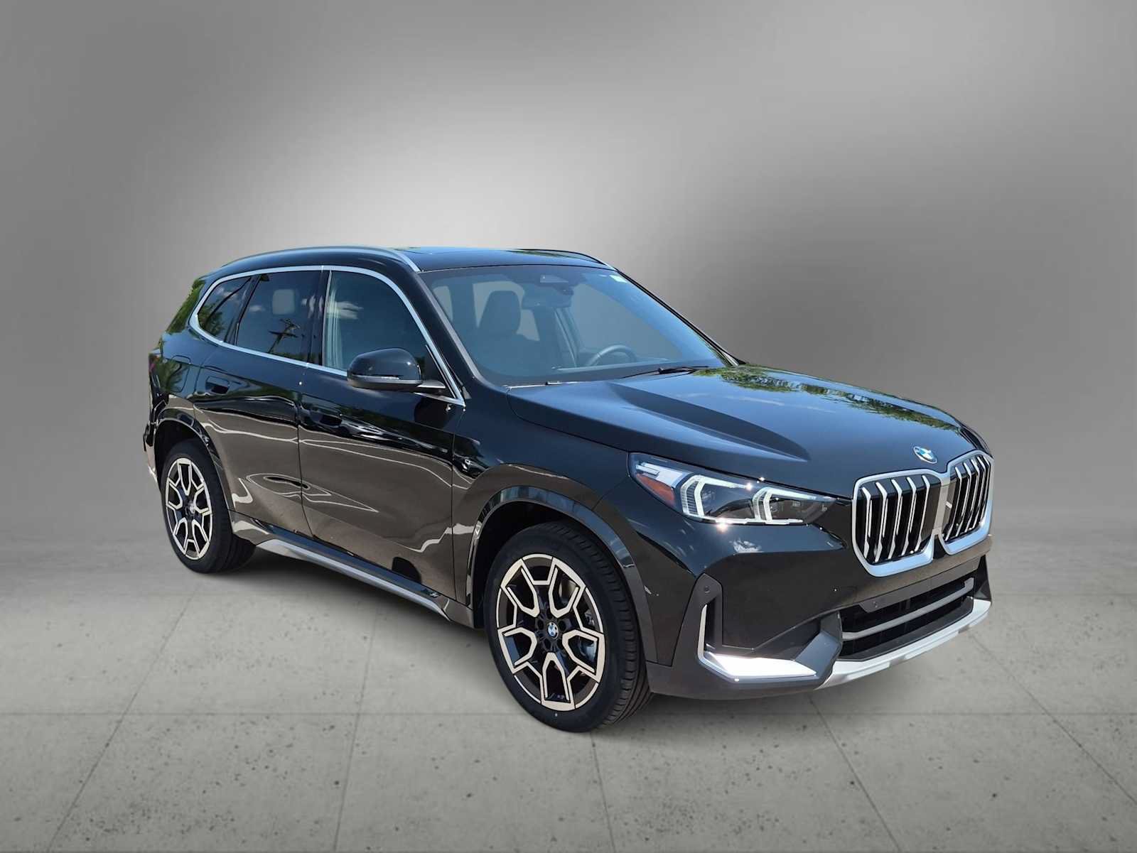 Used 2026 BMW X1 xDrive28i w/ Convenience Package AWD/4WD image 2