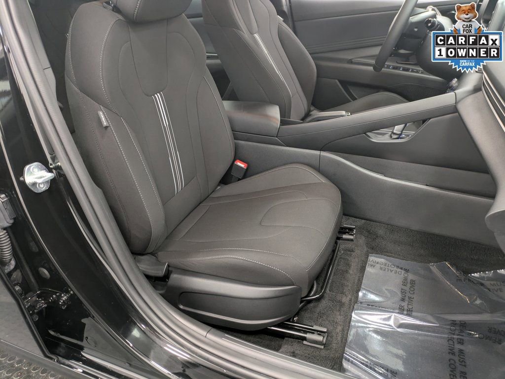 Certified 2025 Hyundai Elantra Sport image 30