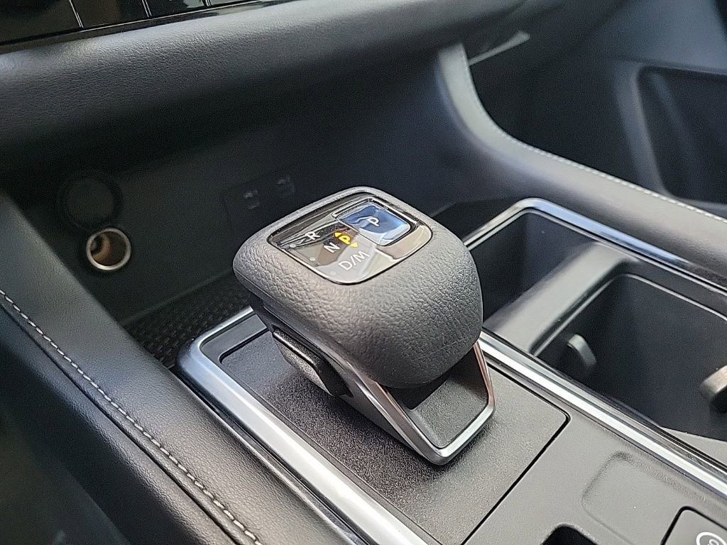 Used 2022 Nissan Pathfinder SV image 30