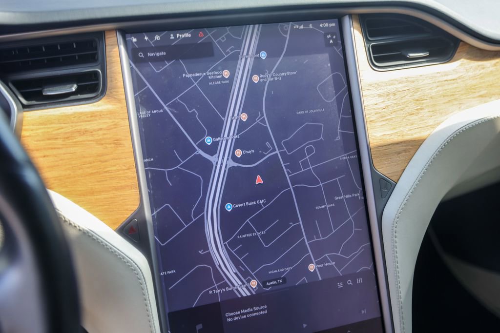 Used 2018 Tesla Model S 75D AWD/4WD image 15