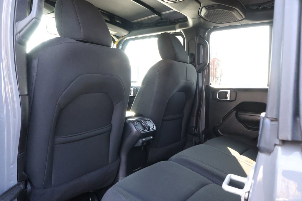 Used 2023 Jeep Wrangler Unlimited w/ Cold Weather Group image 39