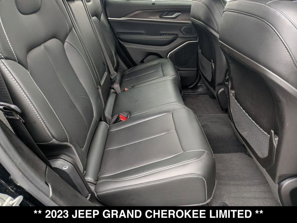 Used 2023 Jeep Grand Cherokee Limited w/ Luxury Tech Group II AWD/4WD image 26
