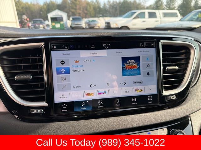 New 2026 Chrysler Voyager LX FWD image 15