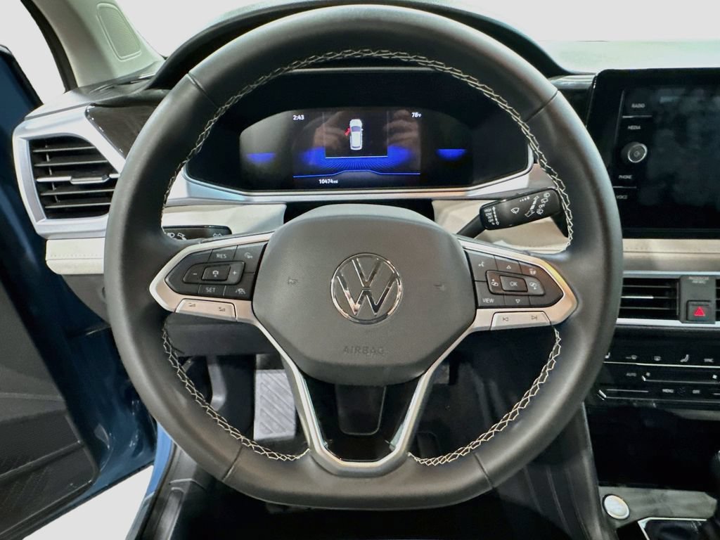 Used 2025 Volkswagen Taos SE AWD/4WD image 11