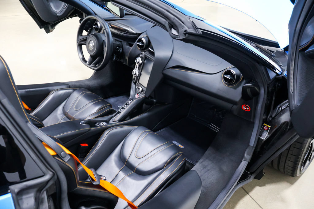 Used 2022 McLaren 765LT RWD image 60
