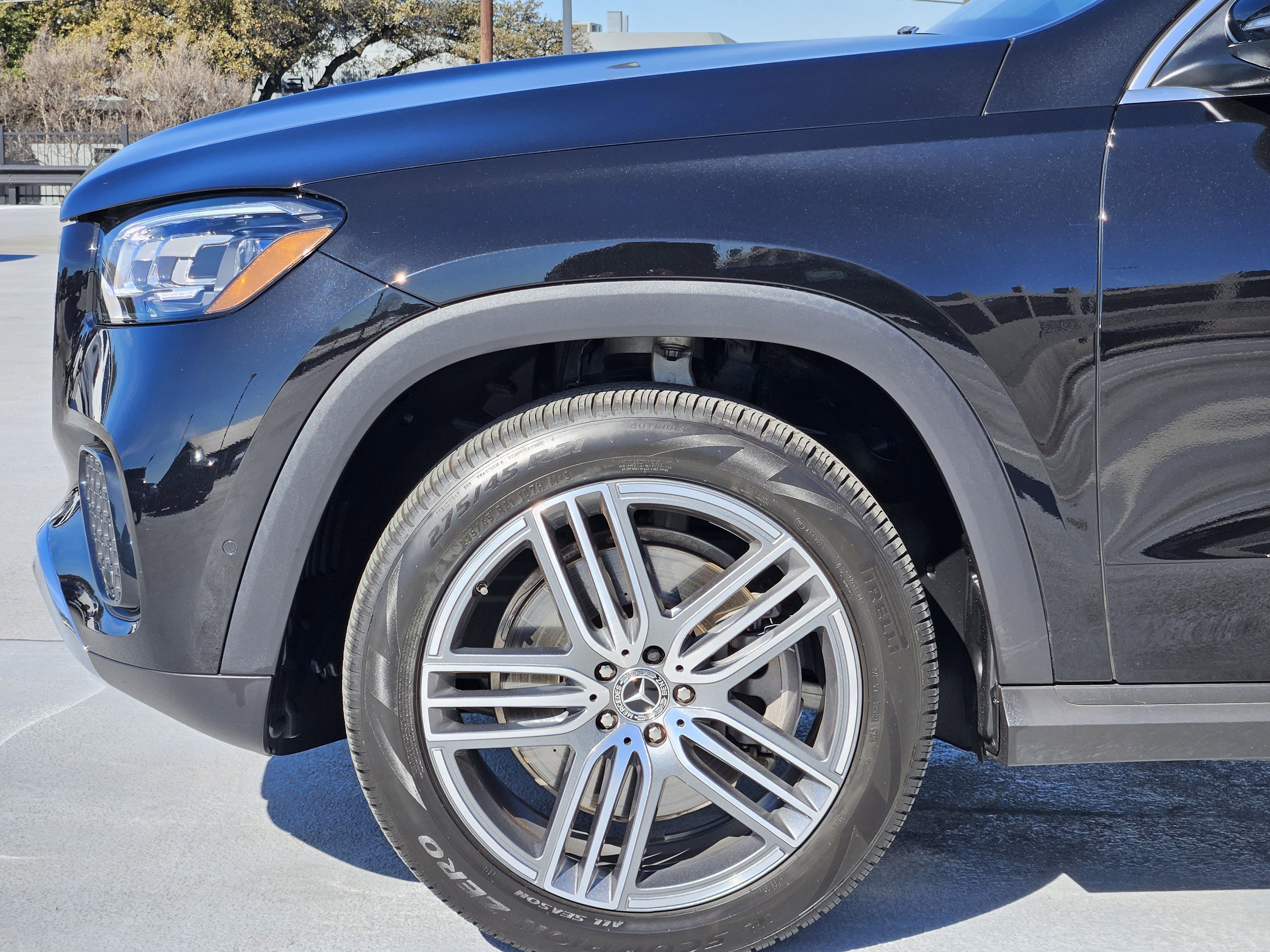 Certified 2025 Mercedes-Benz GLS 450 4MATIC image 11