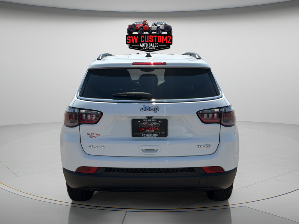Used 2024 Jeep Compass Latitude AWD/4WD image 6