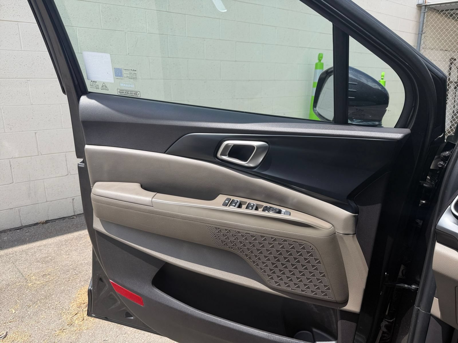 Used 2026 Kia Carnival FWD image 18