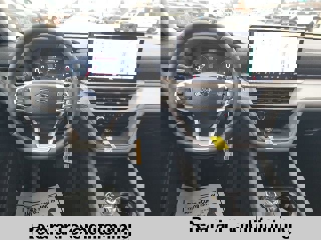 New 2026 Ford Explorer Active image 4