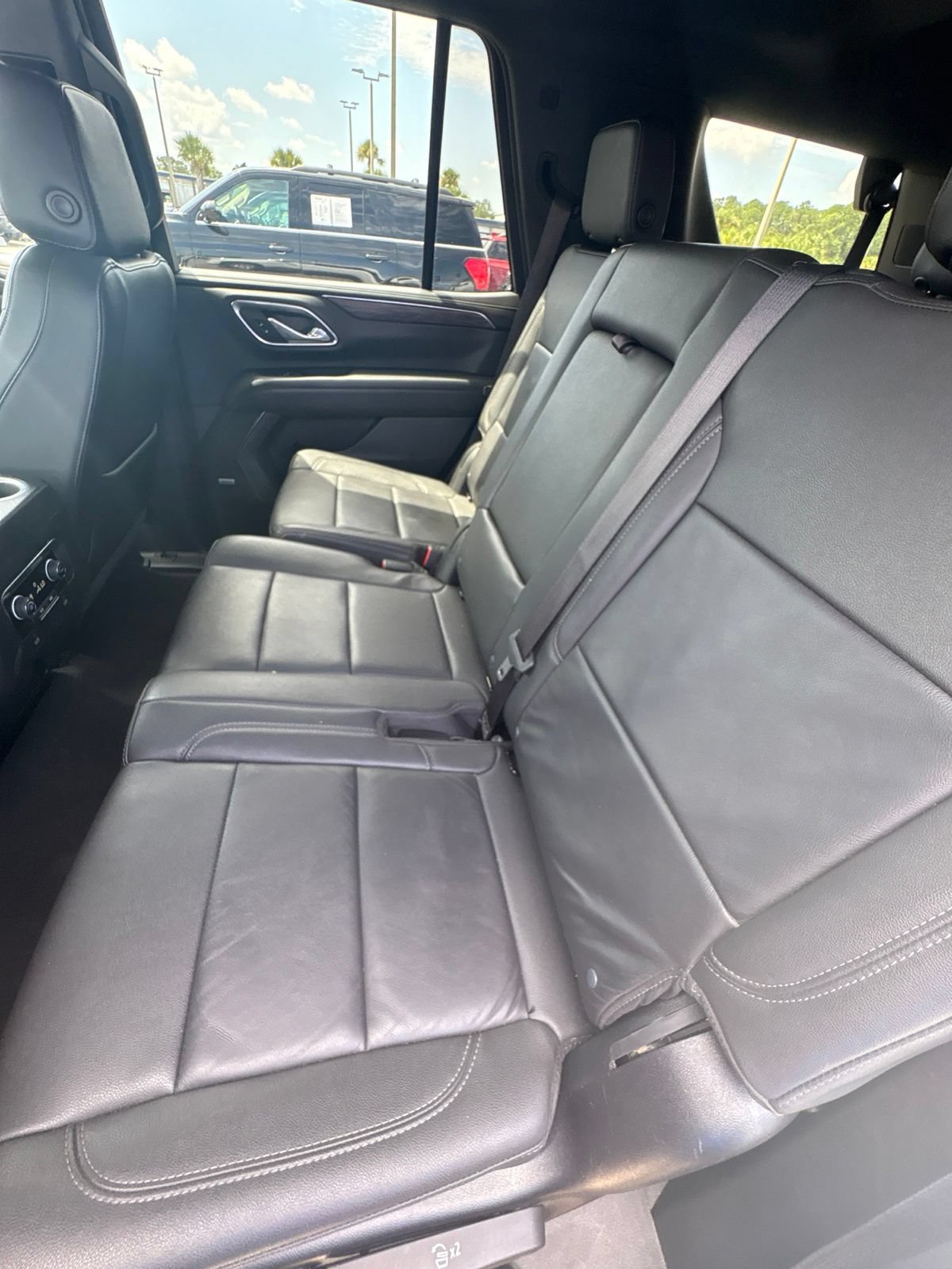 Used 2024 Chevrolet Tahoe LT RWD image 30
