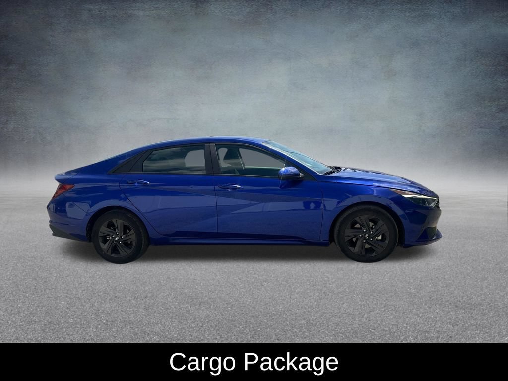 Used 2023 Hyundai Elantra SEL w/ Cargo Package FWD image 7